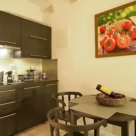 Luxury Style Apartment *